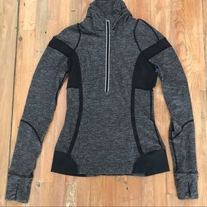 Lululemon pullover grey/black size: 4